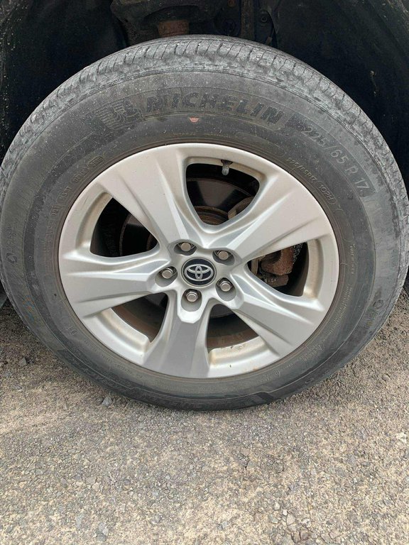 Toyota RAV4 XLE, AWD, TOIT, 8 ROUES, AUCUN ACCIDENT 2019 à Mirabel, Québec - 5 - w1024h768px