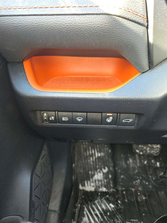 Toyota RAV4 Trail, 8 PNEUS, AWD, TOIT OUVRANT, CUIR, MAGS 2019 à Mirabel, Québec - 17 - w1024h768px