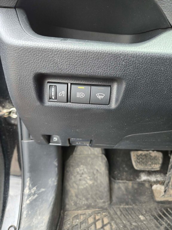 Toyota RAV4 Hybrid LE, JAMAIS ACCIDENTÉ, HITCH, AWD 2019 à Mirabel, Québec - 17 - w1024h768px