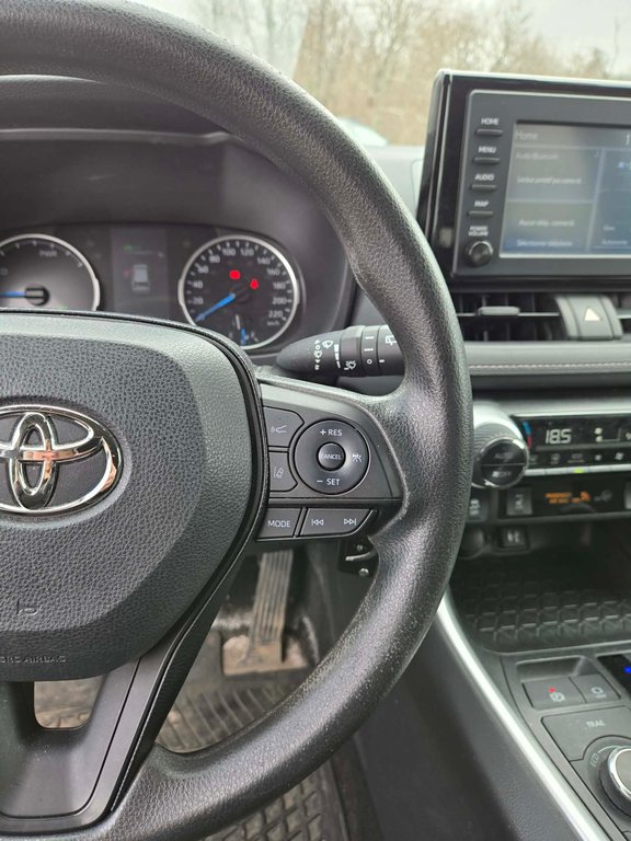 Toyota RAV4 Hybrid LE, JAMAIS ACCIDENTÉ, HITCH, AWD 2019 à Mirabel, Québec - 14 - w1024h768px