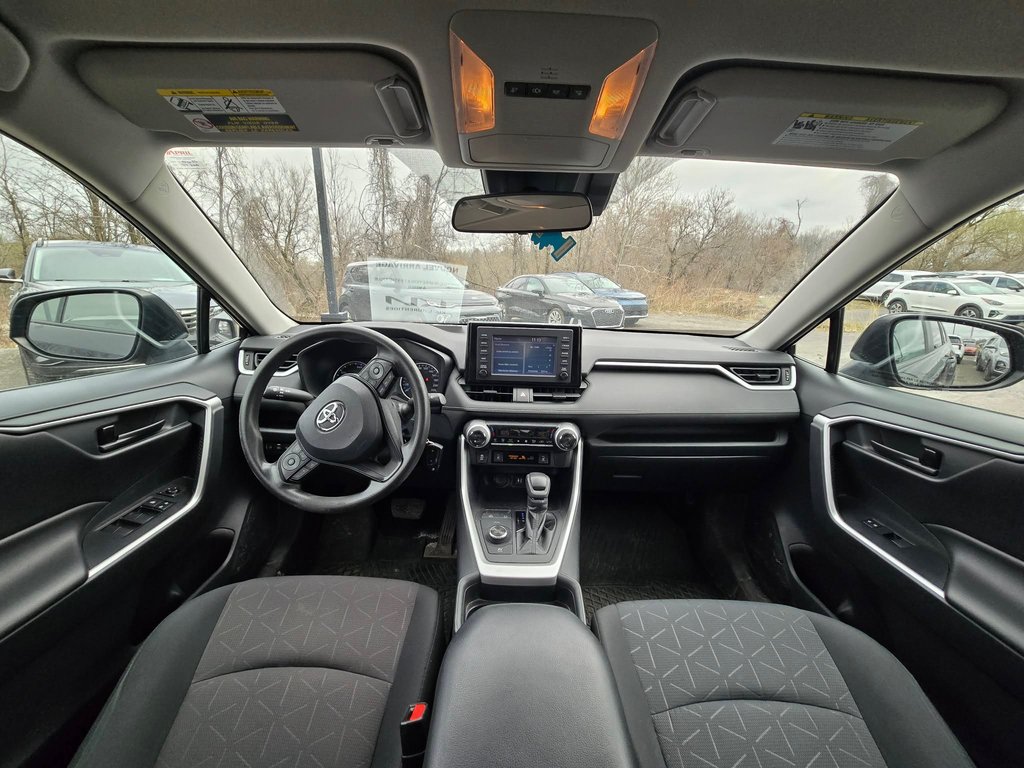Toyota RAV4 Hybrid LE, JAMAIS ACCIDENTÉ, HITCH, AWD 2019 à Mirabel, Québec - 4 - w1024h768px