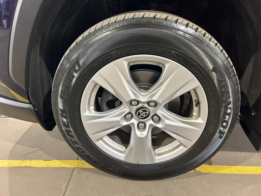 Toyota RAV4 XLE, JAMAIS ACCIDENTÉ, 8 PNEUS, AWD, TOIT 2021 à Mirabel, Québec - 11 - w1024h768px