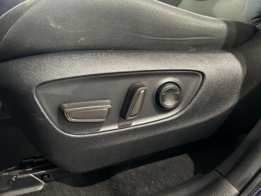 Toyota RAV4 XLE, JAMAIS ACCIDENTÉ, 8 PNEUS, AWD, TOIT 2021 à Mirabel, Québec - 15 - w1024h768px