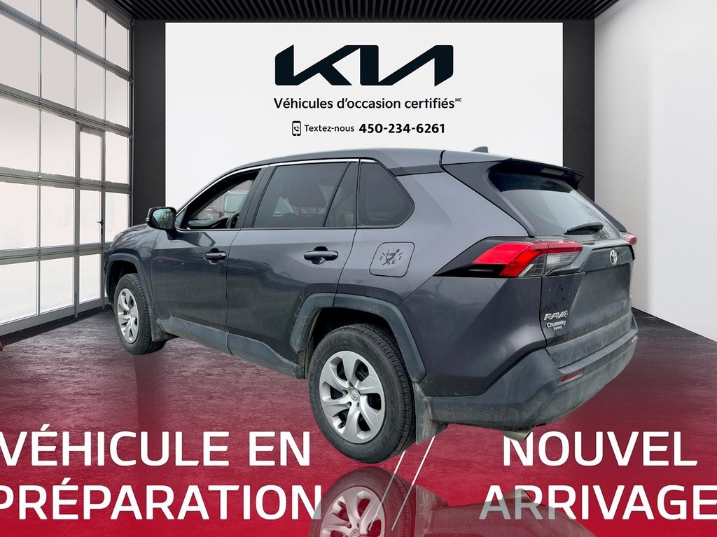 2022  RAV4 LE, AWD, JAMAIS ACCIDENTÉ, 8 PNEUS in Mirabel, Quebec - 9 - w1024h768px