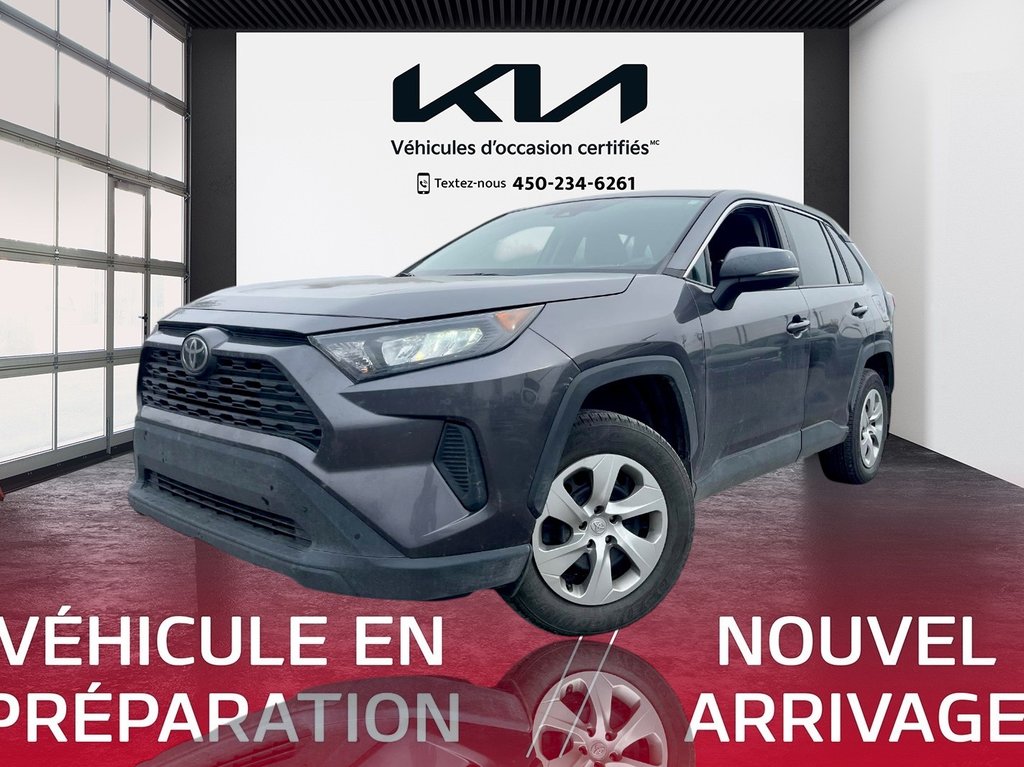 2022  RAV4 LE, AWD, JAMAIS ACCIDENTÉ, 8 PNEUS in Mirabel, Quebec - 1 - w1024h768px