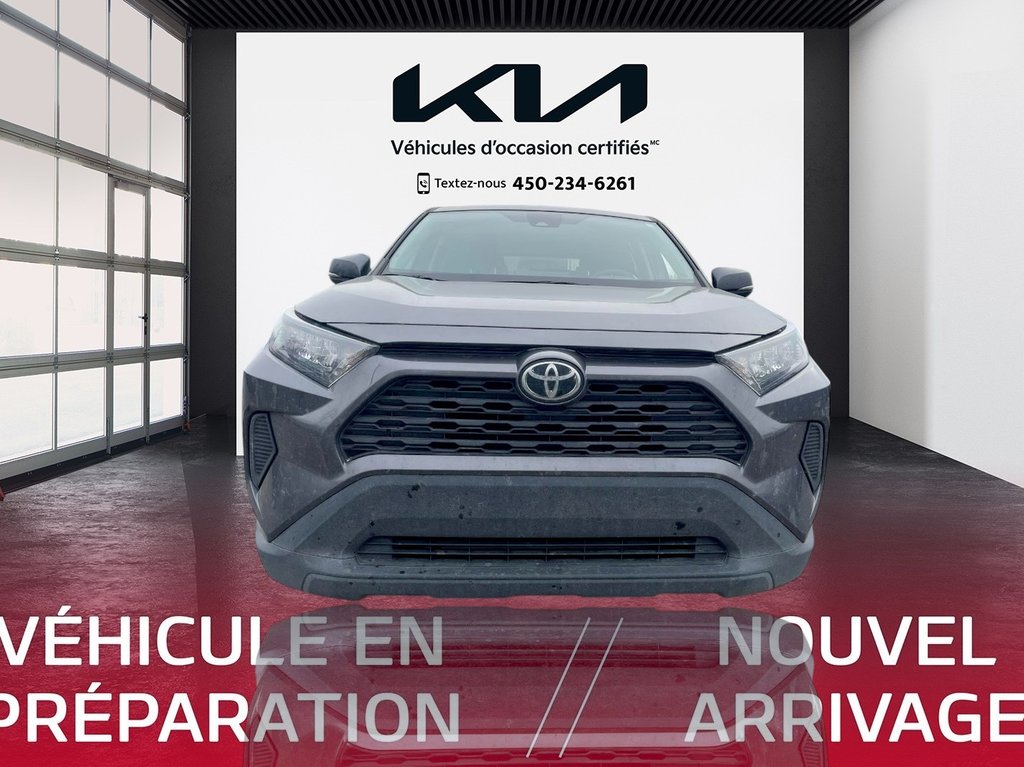 2022  RAV4 LE, AWD, JAMAIS ACCIDENTÉ, 8 PNEUS in Mirabel, Quebec - 4 - w1024h768px