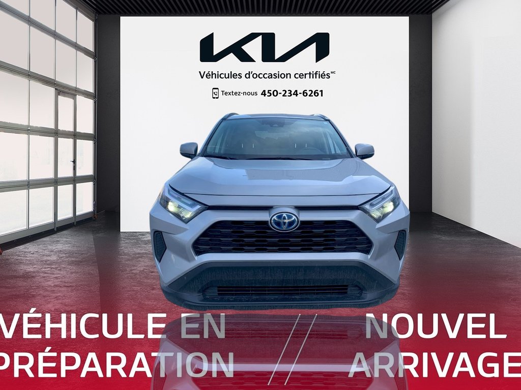 2023  RAV4 Hybrid XLE, 8 PNEUS, JAMAIS ACCIDENTÉ, TOIT, AWD in Mirabel, Quebec - 3 - w1024h768px