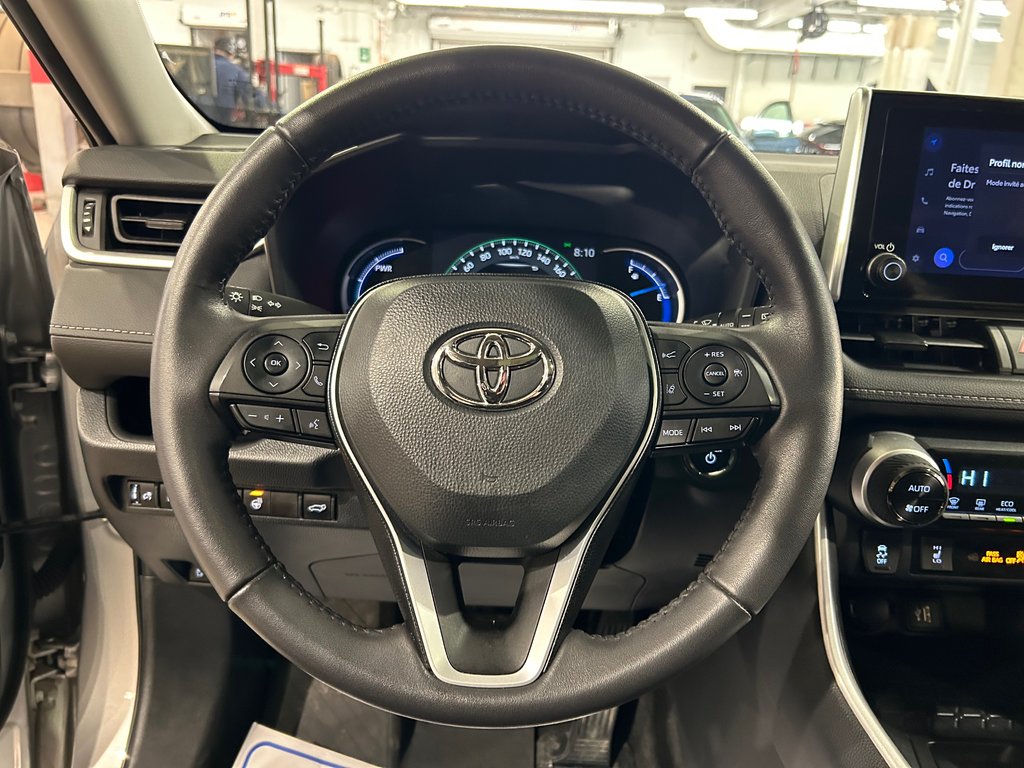 RAV4 Hybrid XLE, 8 PNEUS, JAMAIS ACCIDENTÉ, TOIT, AWD 2023 à Mirabel, Québec - 12 - w1024h768px