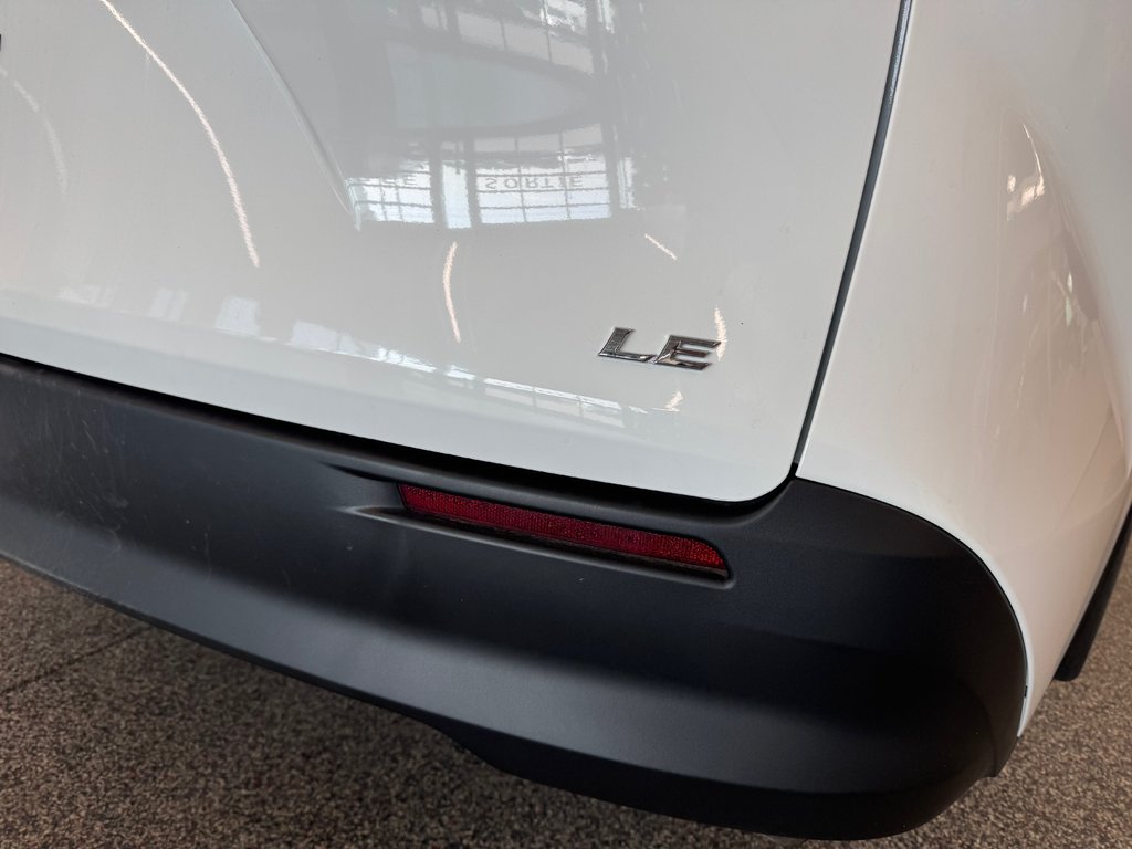2025 Toyota Sienna LE HYBRIDE, JAMAIS ACCIDENTÉ, 8 PASSAGERS, AWD in Mirabel, Quebec - 26 - w1024h768px