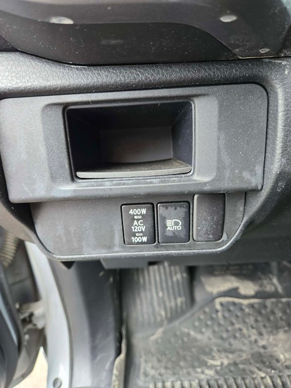 Toyota Tacoma TRD Off Road, JAMAIS ACCIDENTÉ, V6, HITCH 2018 à Mirabel, Québec - 17 - w1024h768px
