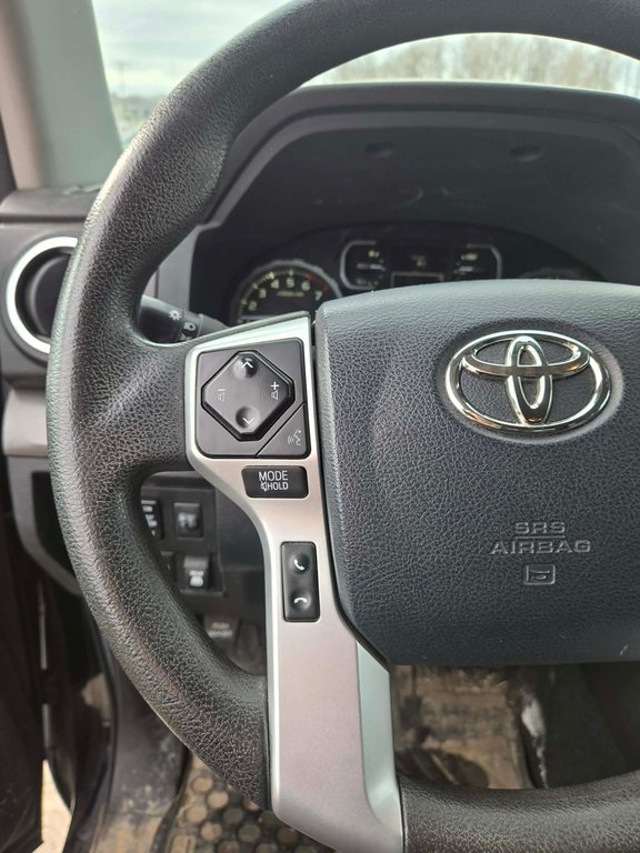 2020 Toyota Tundra Crew Max, JAMAIS ACCIDENTÉ, 8 PNEUS, MAGS in Mirabel, Quebec - 13 - w1024h768px