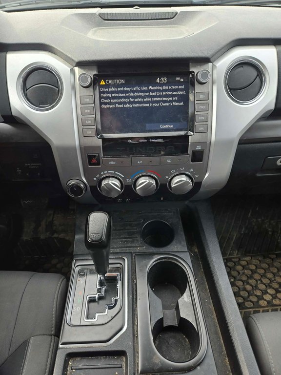 2020 Toyota Tundra Crew Max, JAMAIS ACCIDENTÉ, 8 PNEUS, MAGS in Mirabel, Quebec - 15 - w1024h768px