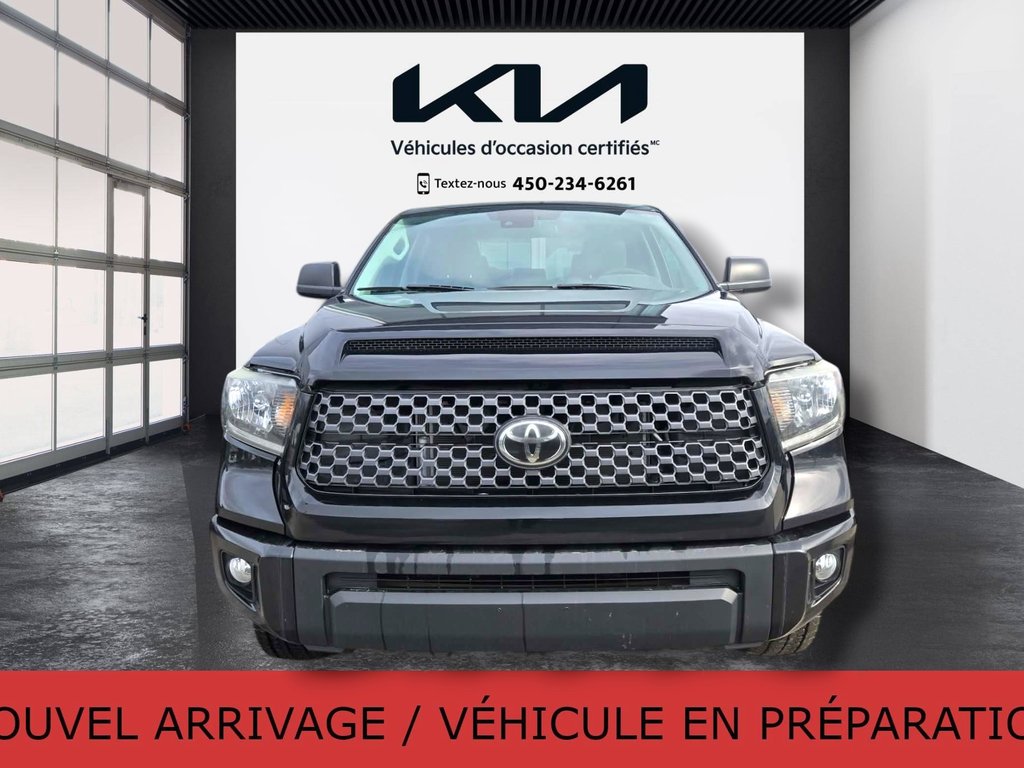2020 Toyota Tundra Crew Max, JAMAIS ACCIDENTÉ, 8 PNEUS, MAGS in Mirabel, Quebec - 5 - w1024h768px