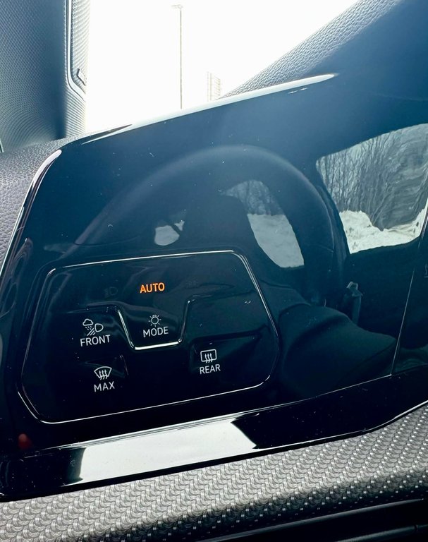 Volkswagen Golf R DSG, JAMAIS ACCIDENTÉ, 8 MAGS, VOIR LISTE PLUS BAS 2022 à Mirabel, Québec - 16 - w1024h768px