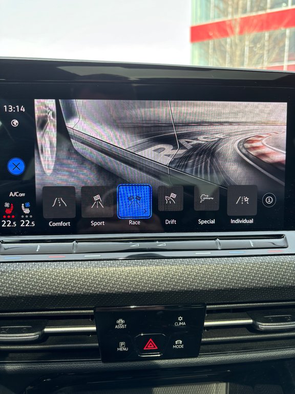 Volkswagen Golf R MANUELLE, JAMAIS ACCIDENTÉ, TOIT, AWD, CUIR 2024 à Mirabel, Québec - 17 - w1024h768px