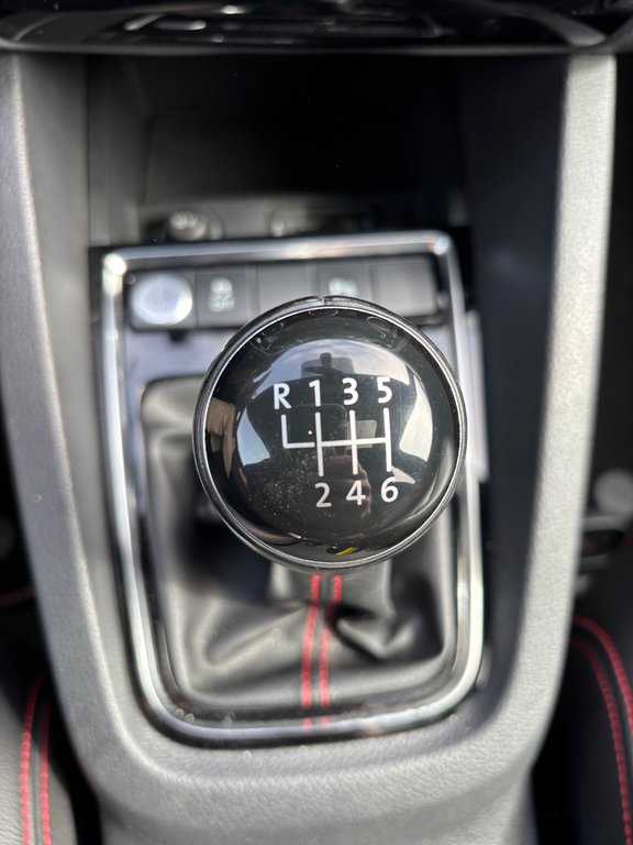 2017 Volkswagen Jetta Sedan GLI Autobahn, JAMAIS ACCIDENTÉ, 8 MAGS, MANUELLE in Mirabel, Quebec - 18 - w1024h768px