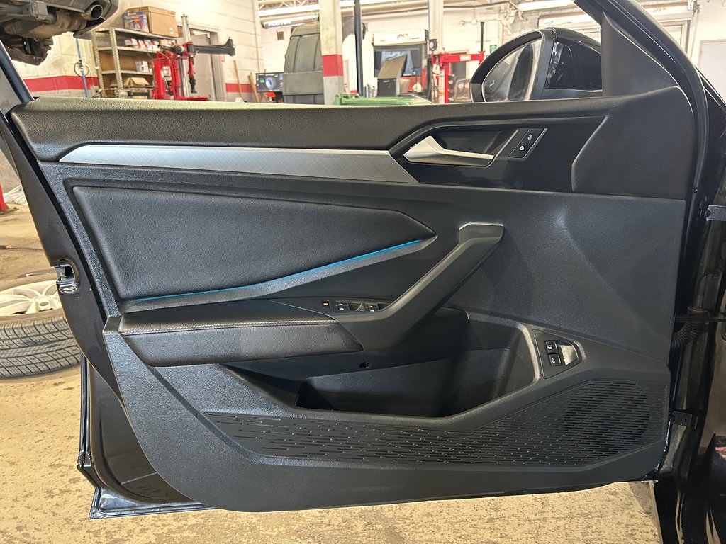 2023 Volkswagen Jetta Comfortline, JAMAIS ACCIDENTÉ, MANUELLE, CUIR in Mirabel, Quebec - 8 - w1024h768px