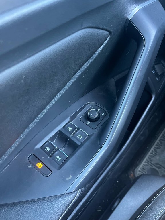 Volkswagen Jetta Comfortline, JAMAIS ACCIDENTÉ, MANUELLE, CUIR 2023 à Mirabel, Québec - 8 - w1024h768px