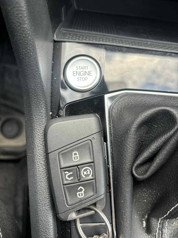 2024 Volkswagen Taos Comfortline, JAMAIS ACCIDENTÉ, CUIR, TOIT, AWD in Mirabel, Quebec - 19 - w1024h768px