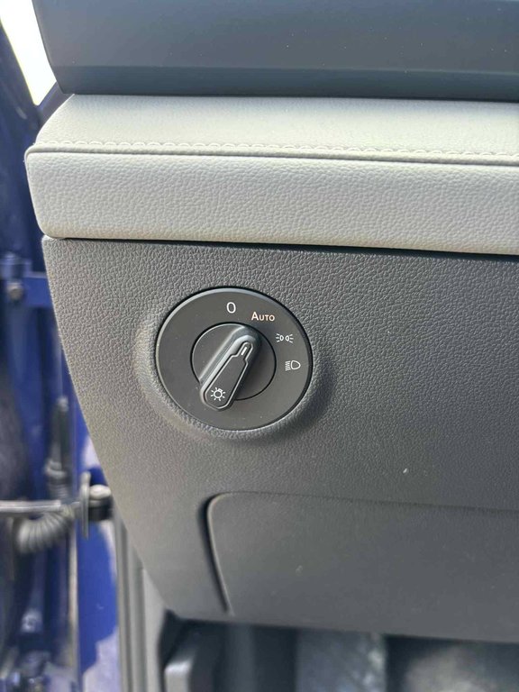 2024 Volkswagen Taos Comfortline, JAMAIS ACCIDENTÉ, CUIR, TOIT, AWD in Mirabel, Quebec - 20 - w1024h768px
