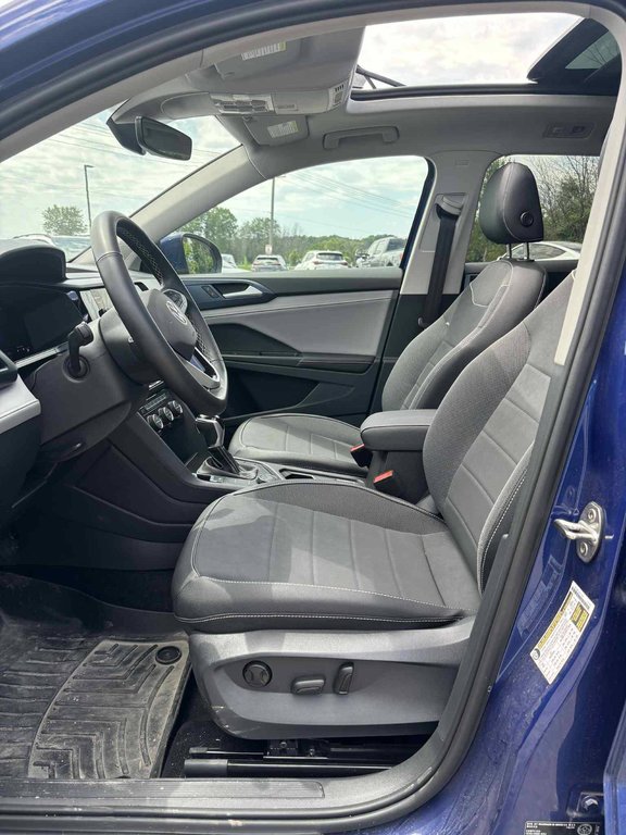 2024 Volkswagen Taos Comfortline, JAMAIS ACCIDENTÉ, CUIR, TOIT, AWD in Mirabel, Quebec - 7 - w1024h768px