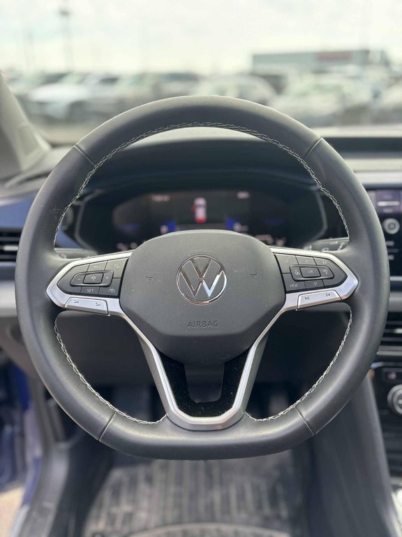 2024 Volkswagen Taos Comfortline, JAMAIS ACCIDENTÉ, CUIR, TOIT, AWD in Mirabel, Quebec - 8 - w1024h768px