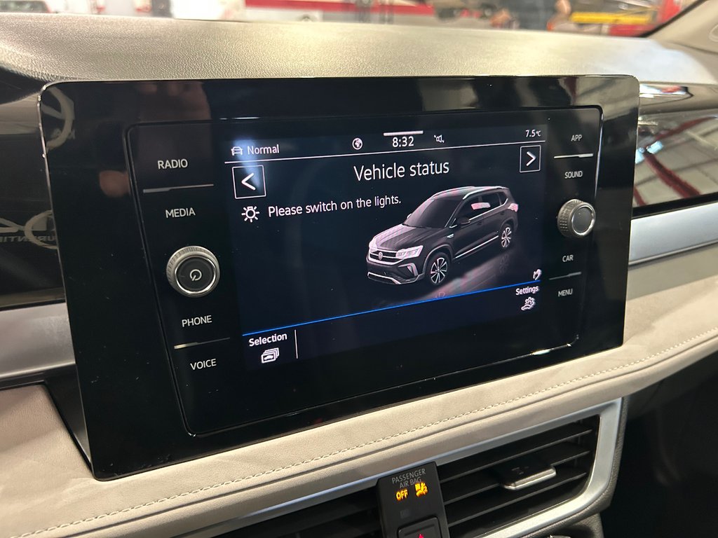 2025 Volkswagen Taos Comfortline, JAMAIS ACCIDENTÉ, CUIR/SUEDE, AWD in Mirabel, Quebec - 19 - w1024h768px