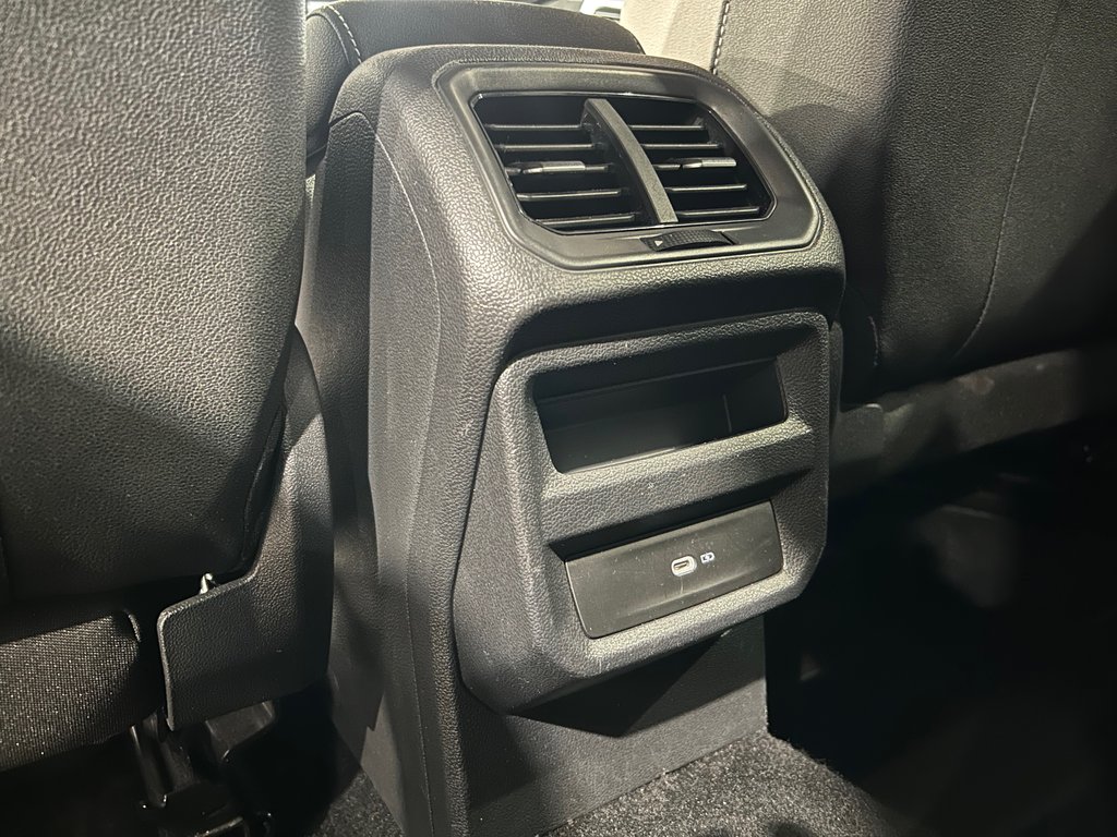 2025 Volkswagen Taos Comfortline, JAMAIS ACCIDENTÉ, CUIR/SUEDE, AWD in Mirabel, Quebec - 28 - w1024h768px