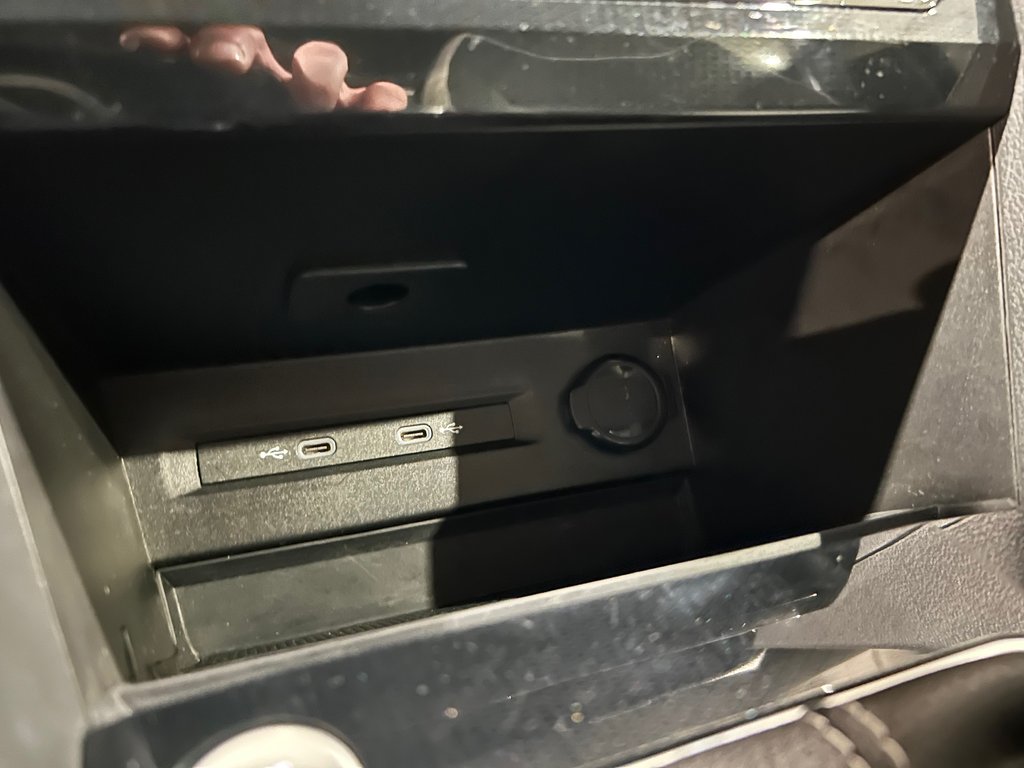 2025 Volkswagen Taos Comfortline, JAMAIS ACCIDENTÉ, CUIR/SUEDE, AWD in Mirabel, Quebec - 22 - w1024h768px