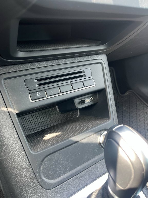 2017 Volkswagen Tiguan Trendline, JAMAIS ACCIDENTÉ, 8 PNEUS, MAGS in Mirabel, Quebec - 18 - w1024h768px