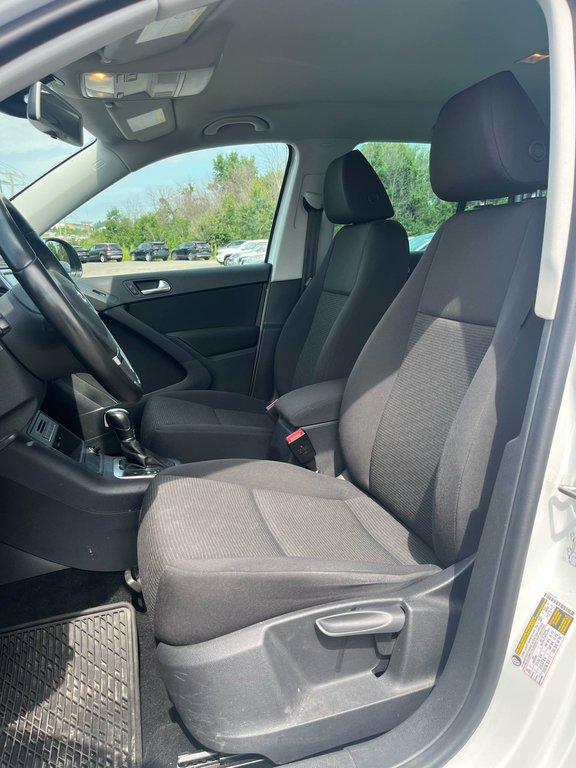 2017 Volkswagen Tiguan Trendline, JAMAIS ACCIDENTÉ, 8 PNEUS, MAGS in Mirabel, Quebec - 7 - w1024h768px