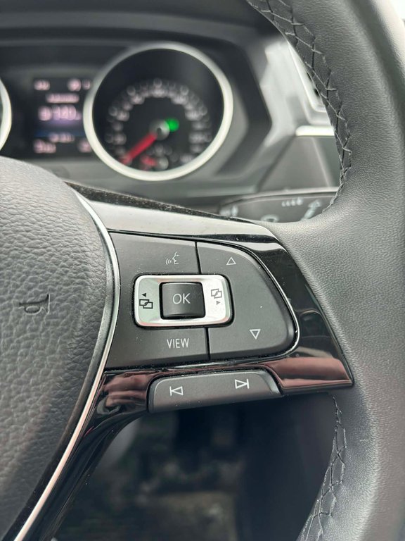 2020 Volkswagen Tiguan Comfortline, JAMAIS ACCIDENTÉ, 8 PNEUS, CUIR, TOIT in Mirabel, Quebec - 16 - w1024h768px