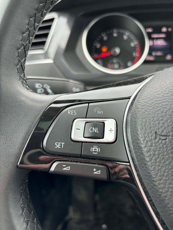 2020 Volkswagen Tiguan Comfortline, JAMAIS ACCIDENTÉ, 8 PNEUS, CUIR, TOIT in Mirabel, Quebec - 15 - w1024h768px
