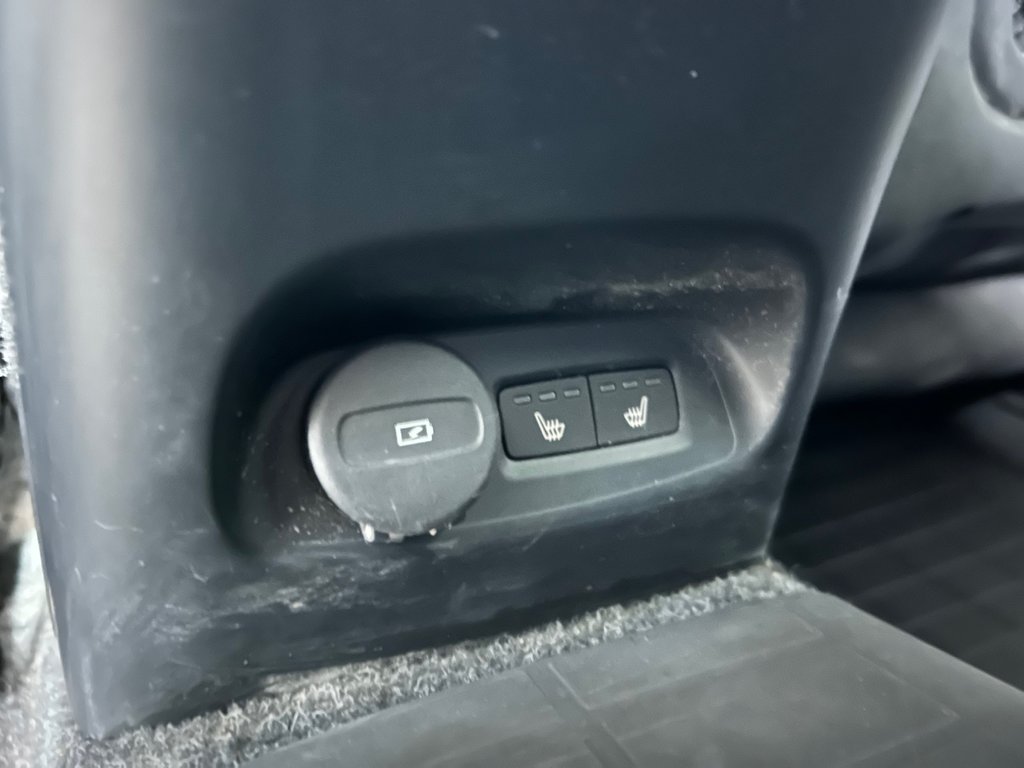 Volvo XC40 Recharge Pure Electric Core, 8 PNEUS, JAMAIS ACCIDENTÉ, 359 KM AUTONOMIE 2024 à Mirabel, Québec - 30 - w1024h768px