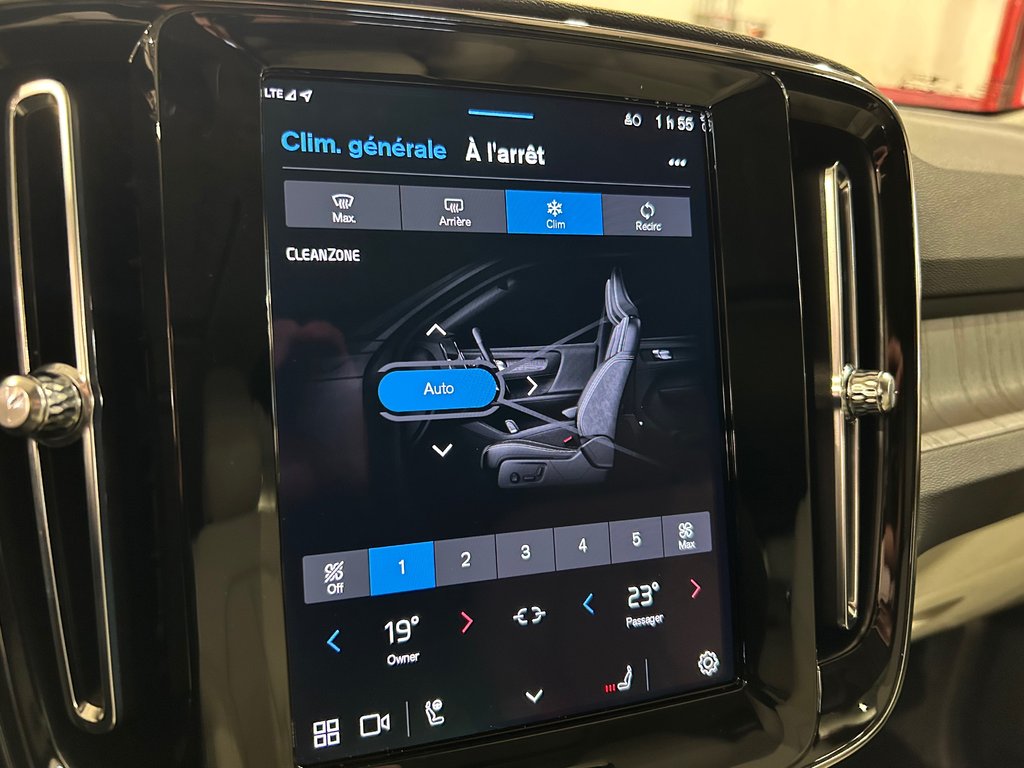 2023 Volvo XC40 Ultimate Dark Theme, JAMAIS ACCIDENTÉ, AWD, CUIR in Mirabel, Quebec - 20 - w1024h768px