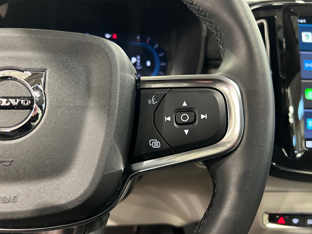 2023 Volvo XC40 Ultimate Dark Theme, JAMAIS ACCIDENTÉ, AWD, CUIR in Mirabel, Quebec - 18 - w1024h768px