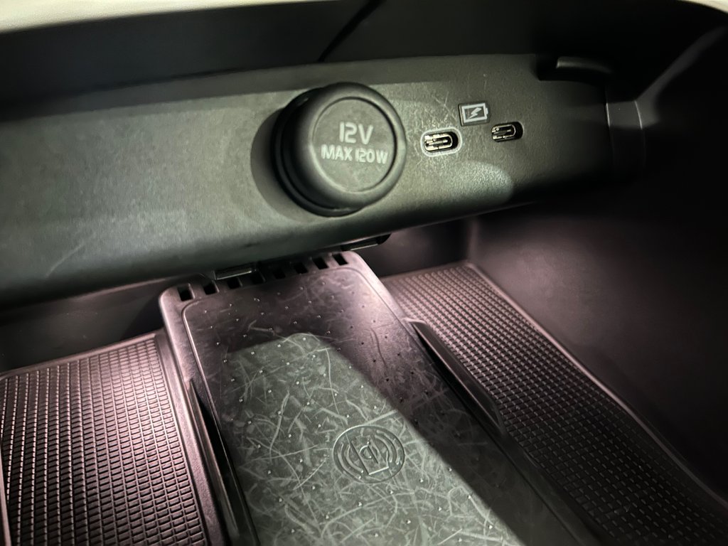 2023 Volvo XC40 Ultimate Dark Theme, JAMAIS ACCIDENTÉ, AWD, CUIR in Mirabel, Quebec - 27 - w1024h768px