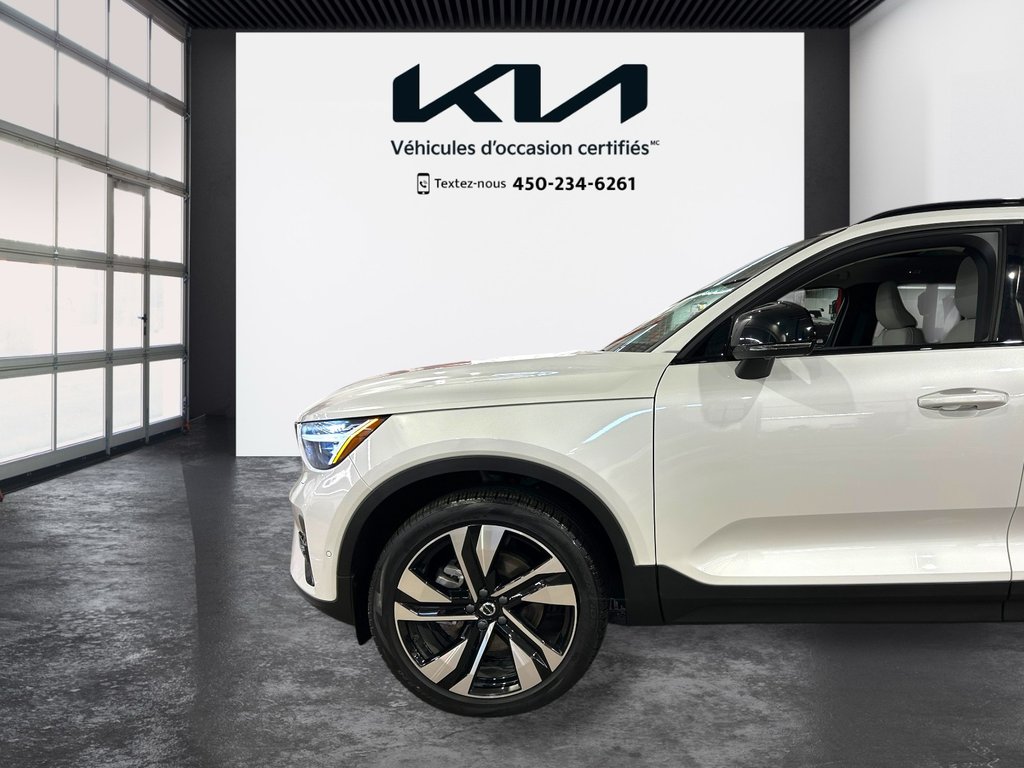 2023 Volvo XC40 Ultimate Dark Theme, JAMAIS ACCIDENTÉ, AWD, CUIR in Mirabel, Quebec - 6 - w1024h768px