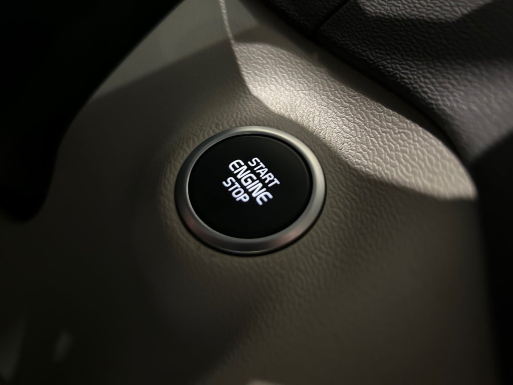 2023 Volvo XC40 Ultimate Dark Theme, JAMAIS ACCIDENTÉ, AWD, CUIR in Mirabel, Quebec - 29 - w1024h768px