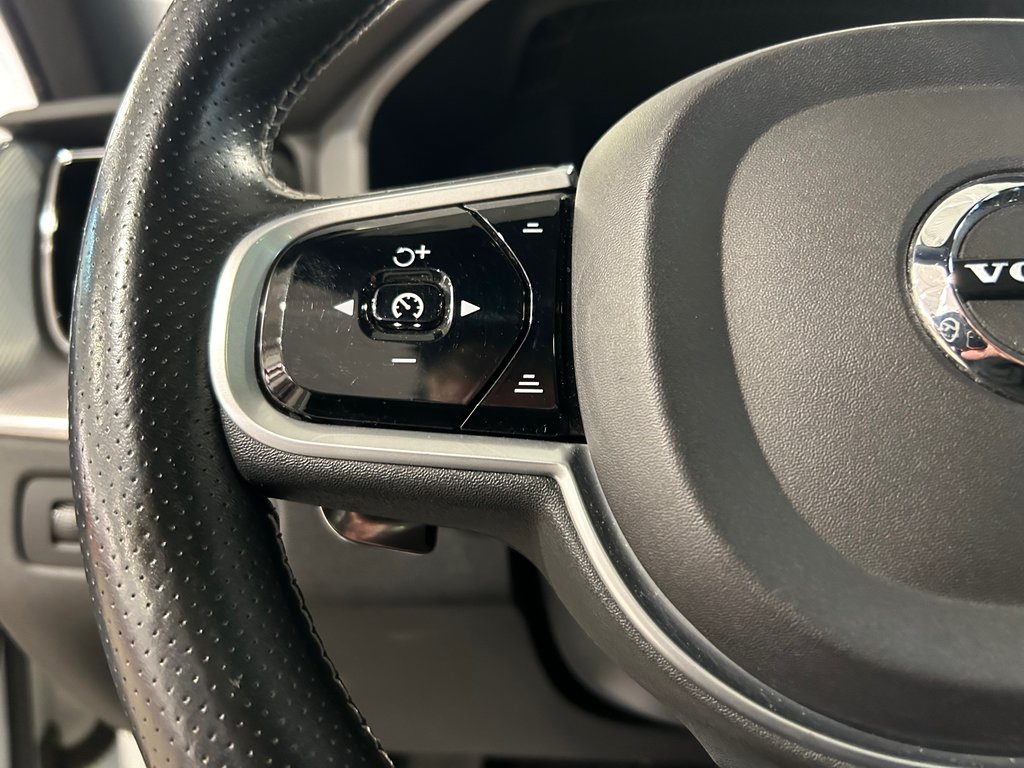 XC60 R-Design, CUIR, TOIT, GPS, 1 PROPRIÉTAIRE 2019 à Mirabel, Québec - 17 - w1024h768px