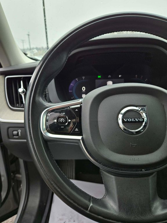 2022 Volvo XC60 Inscription, JAMAIS ACCIDENTÉ, CUIR, TOIT, HUD in Mirabel, Quebec - 13 - w1024h768px