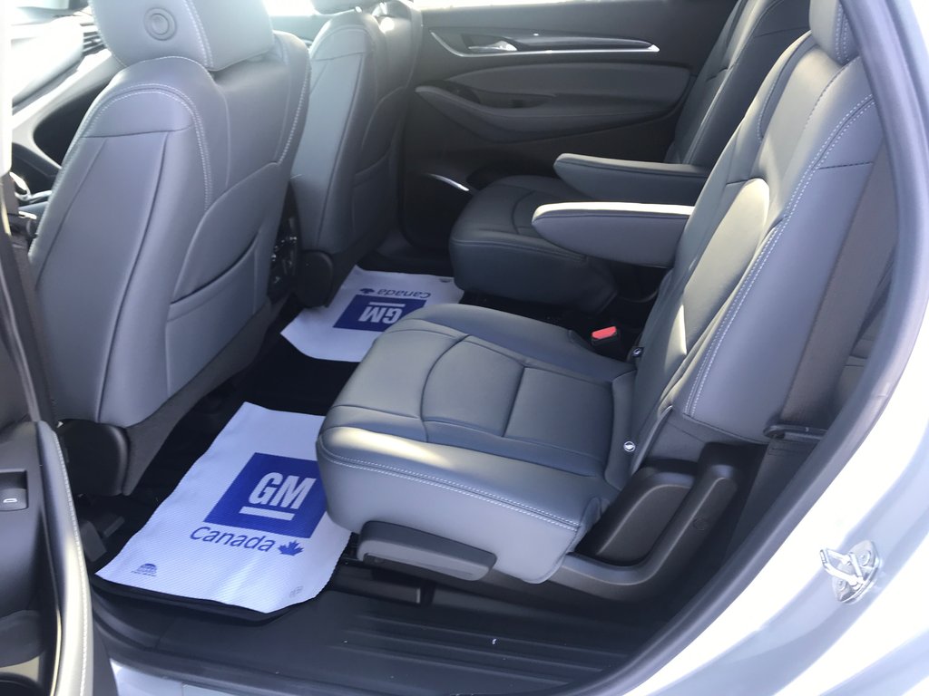 Cross Town Motors Roblin 2019 Buick Enclave Essence 12127