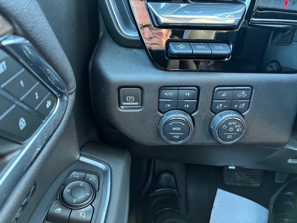 2023 Chevrolet Silverado 1500 High Country in Amherst, Nova Scotia - 31 - w1024h768px