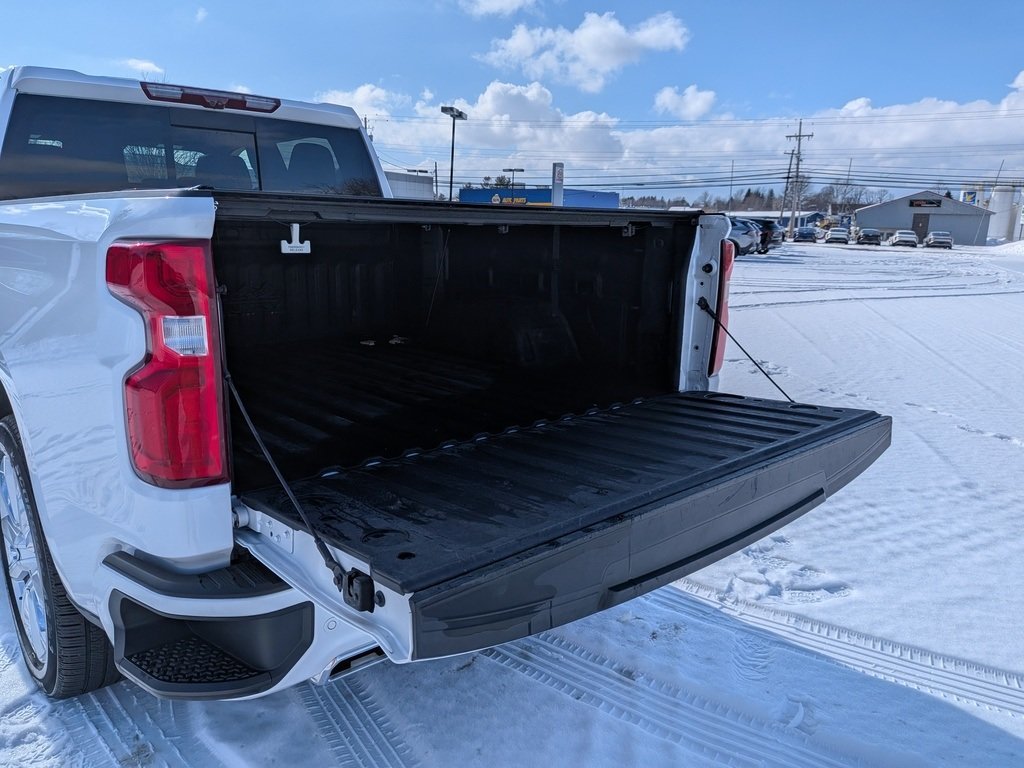 2023 Chevrolet Silverado 1500 High Country in Amherst, Nova Scotia - 11 - w1024h768px
