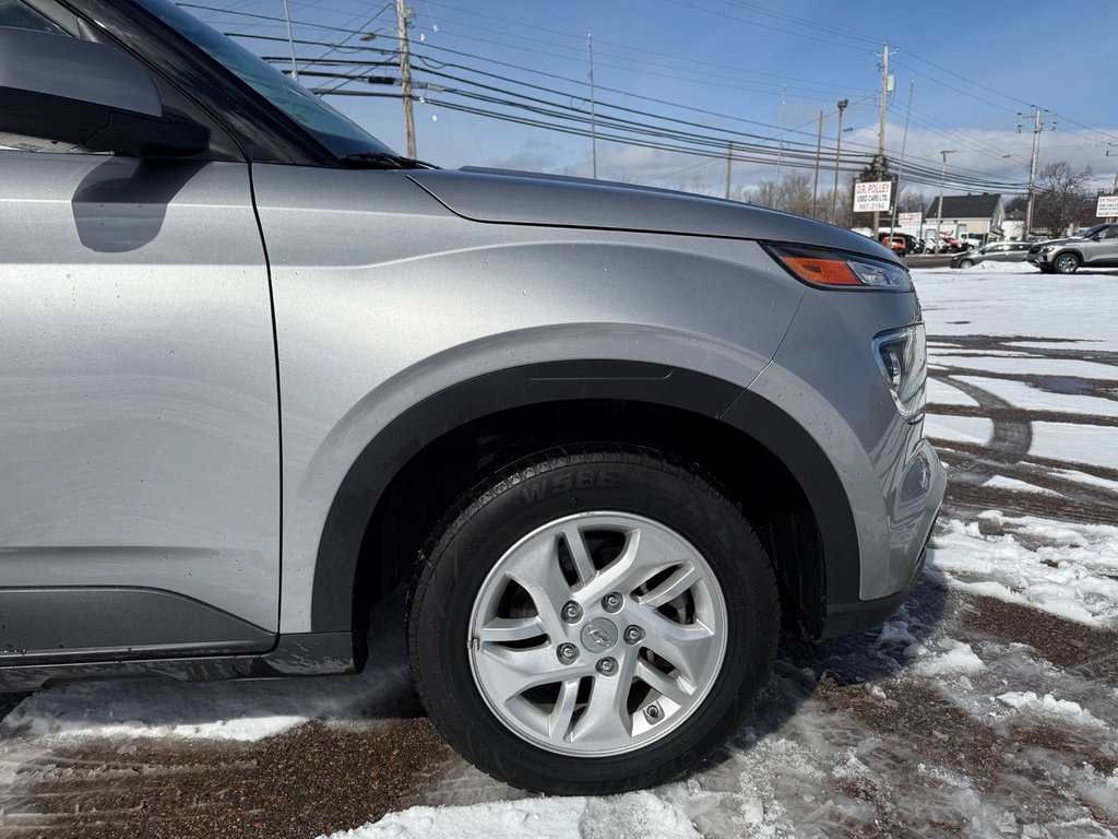 Hyundai Venue Preferred 2024 à Amherst, Nouvelle-Écosse - 12 - w1024h768px