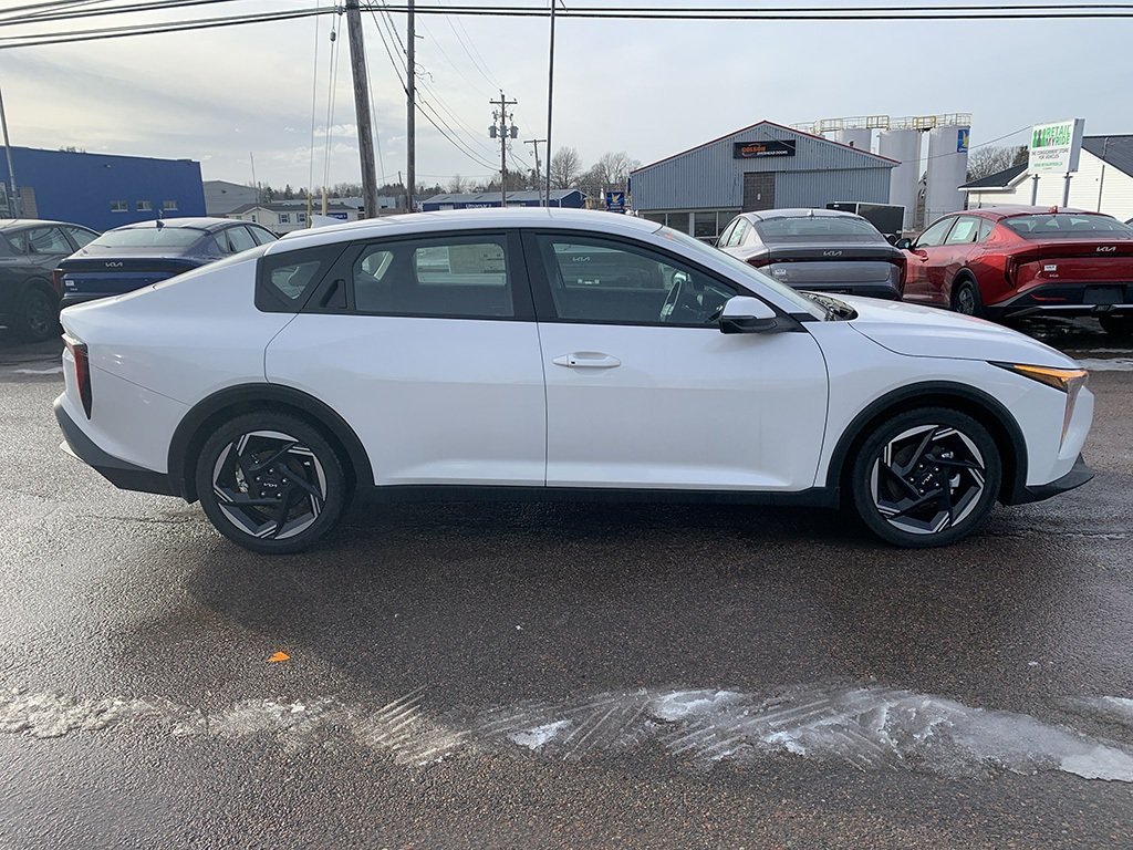 Kia K4 EX 2025 à Amherst, Nouvelle-Écosse - 6 - w1024h768px