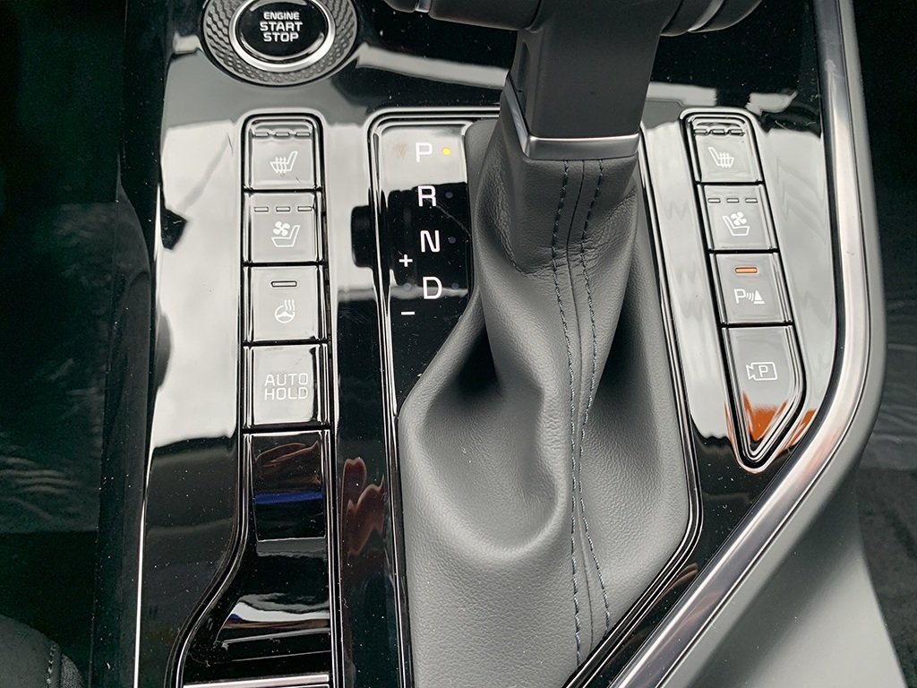 2026 Kia Niro SX in Amherst, Nova Scotia - 24 - w1024h768px