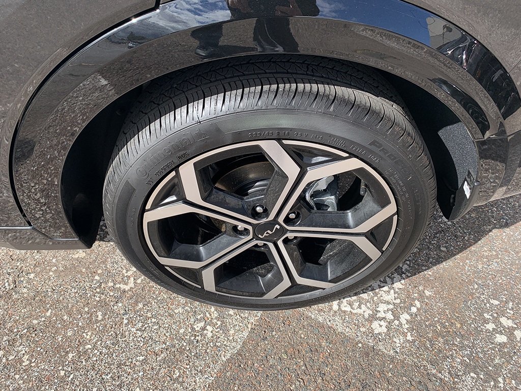 2026 Kia Niro SX in Amherst, Nova Scotia - 12 - w1024h768px