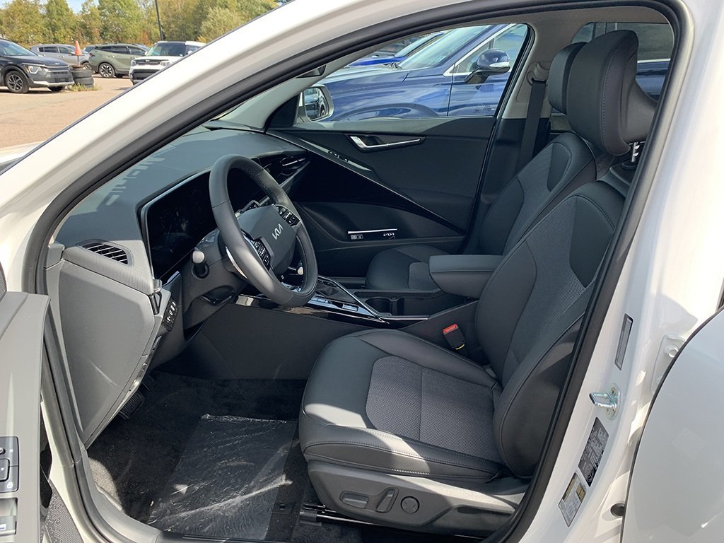 2026 Kia Niro EX Premium in Amherst, Nova Scotia - 13 - w1024h768px