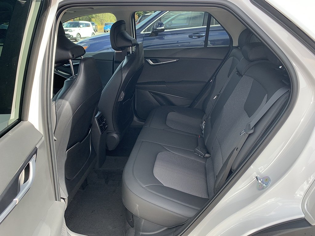 2026 Kia Niro EX Premium in Amherst, Nova Scotia - 12 - w1024h768px